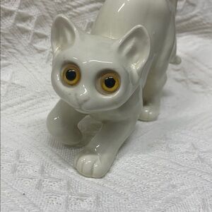 Quon Quon Ceramic White Cat Figurine Big Yellow Eyes Vintage Japan